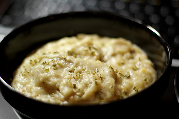 Creamy garlic mashed potatoes
