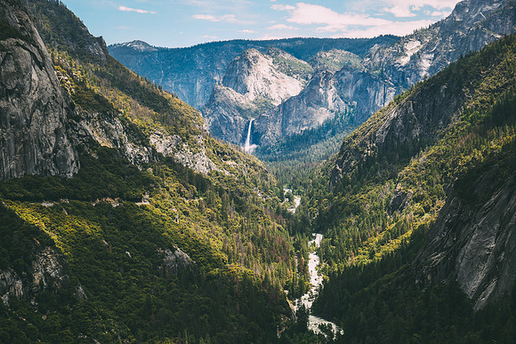 Viewpoint at Yosemite, CA